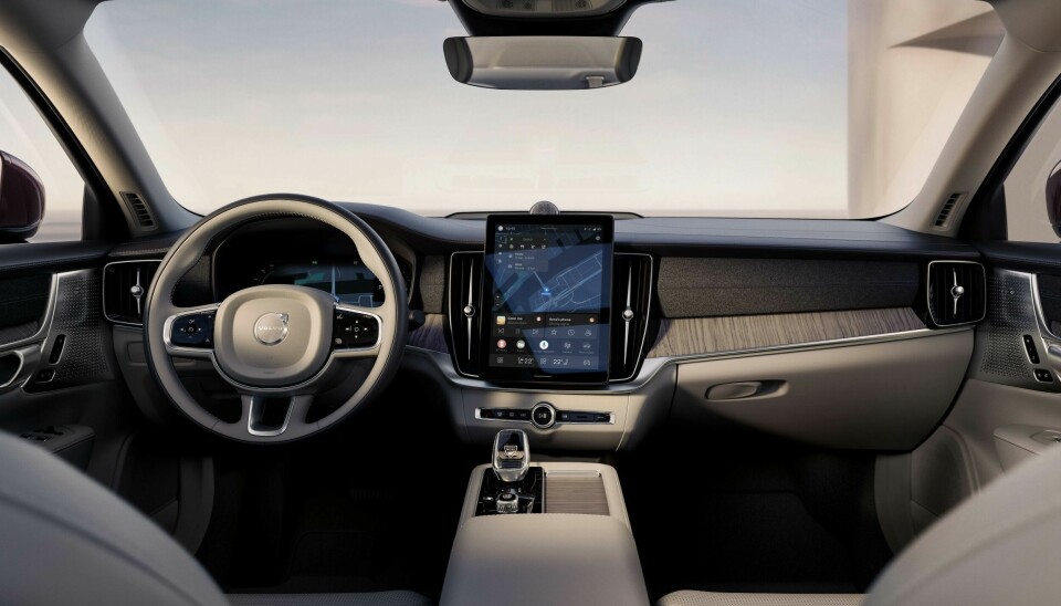 Refreshed Volvo S90 interior