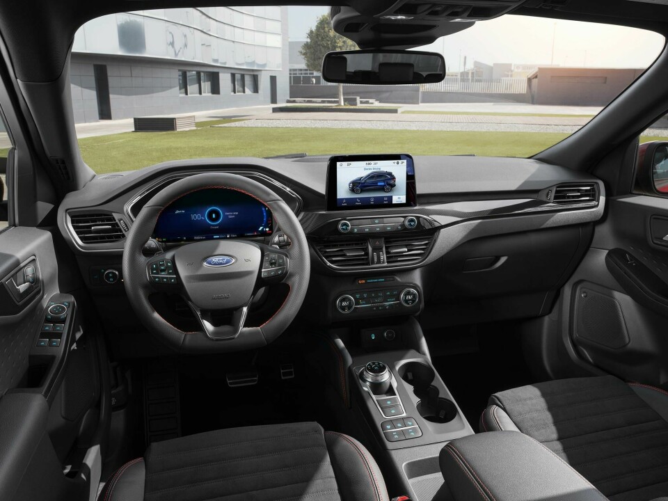 First Sight: Ford Kuga 2019_FORD_KUGA_COCKPIT-LOW.jpg