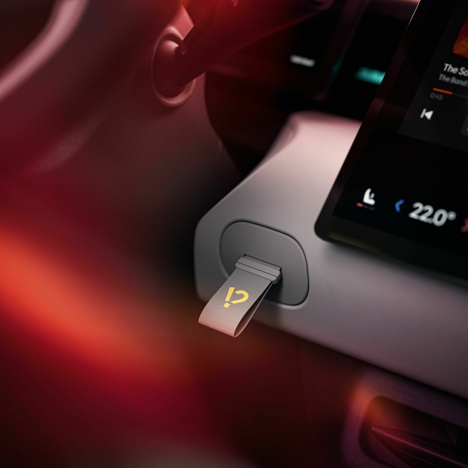 Never leave the driver guessing – unless it’s for fun LYNKCO 02 Interior 01 Hires E0b3ad