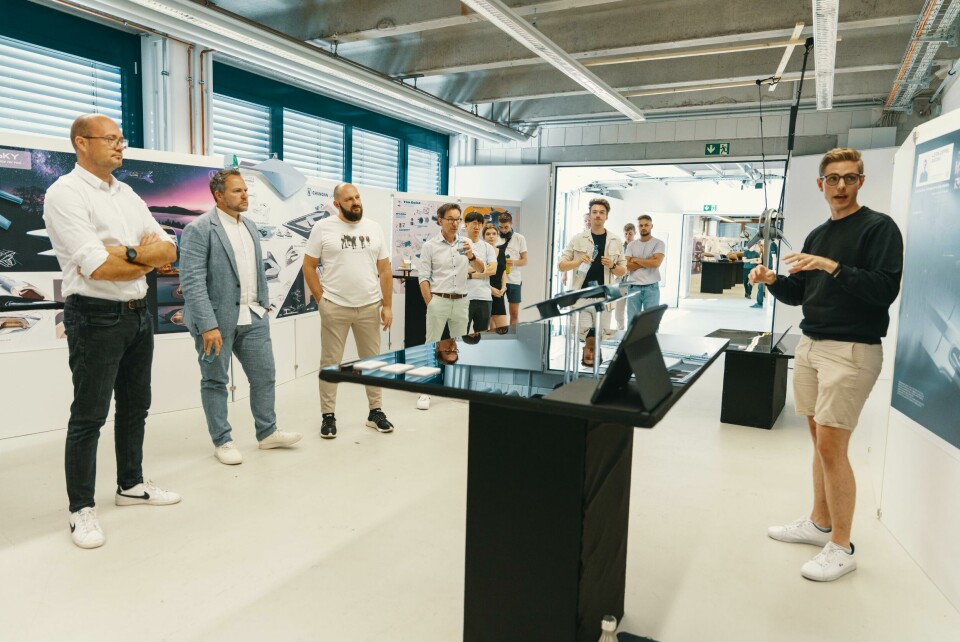 Kurt Beyer (centre, white shirt) during an earlier student collaboration with Changan Pforzheim students at Changan Europe44