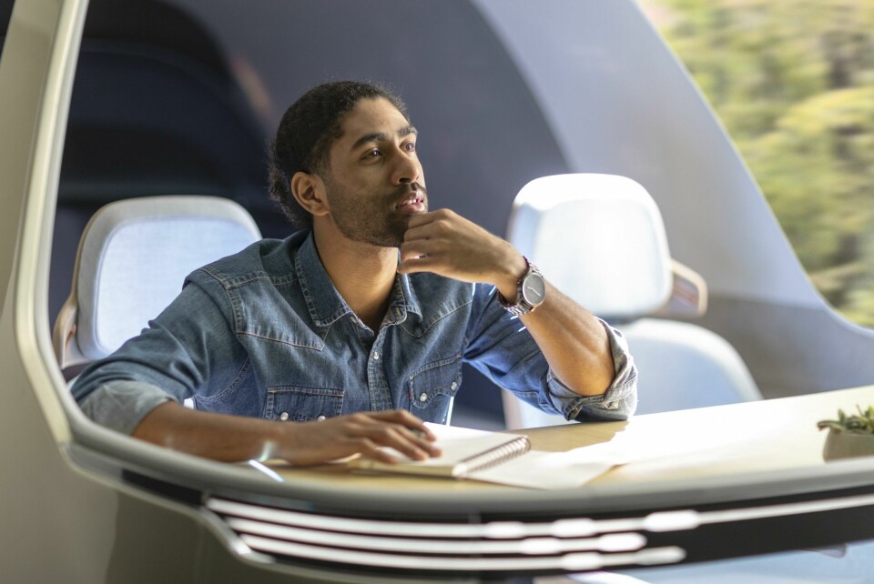 The Smart Interior Surface table has functionality but remains an appealing surface XiM20_SISTable3