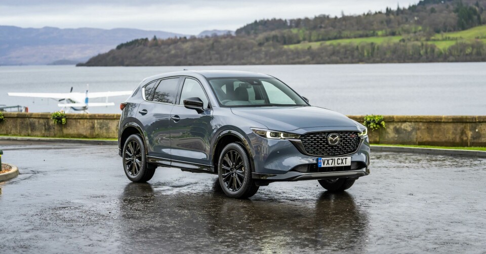 Design review: Mazda CX-5 Mazda CX5 Sport Black HERO