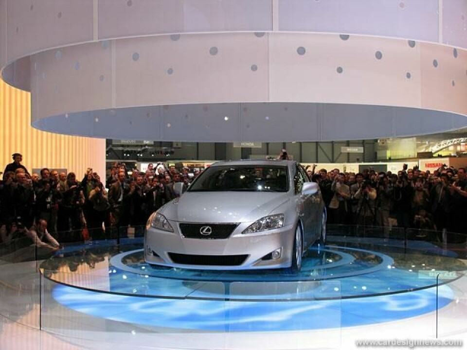 Design Review: Lexus IS 20914_68