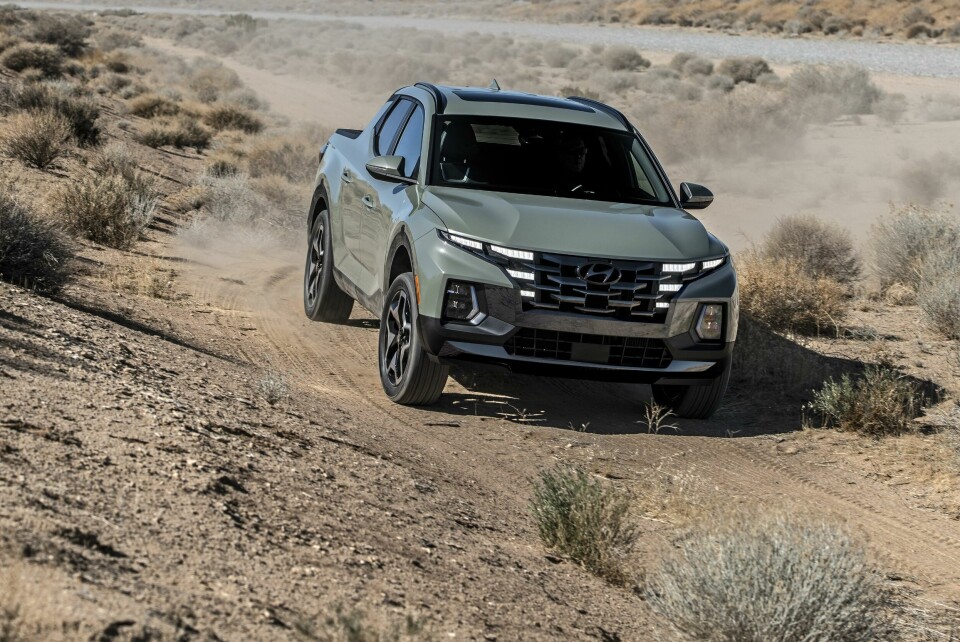 Hyundai Santa Cruz: head-turner or head-scratcher? Hyundai Santa Cruz hero