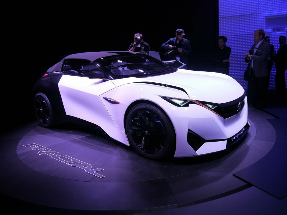 Frankfurt 2015: Peugeot Fractal brings the noise Peugeot Fractal 01