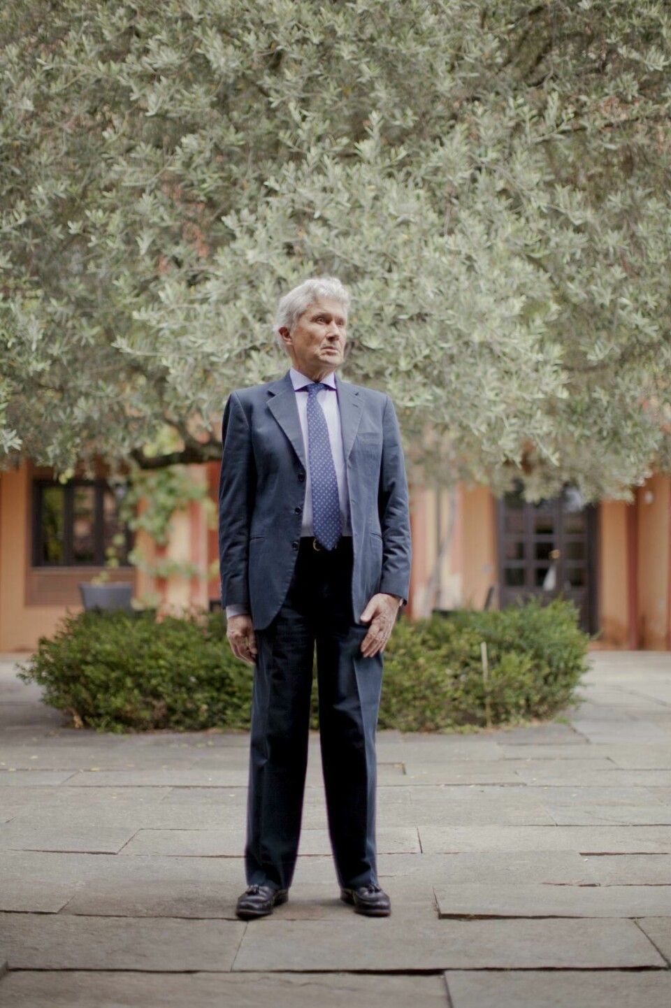 Gandini enjoying the tranquility of his courtyard © (photo credit: Mark Bramley, 2011) marcello-gandini-01.JPG
