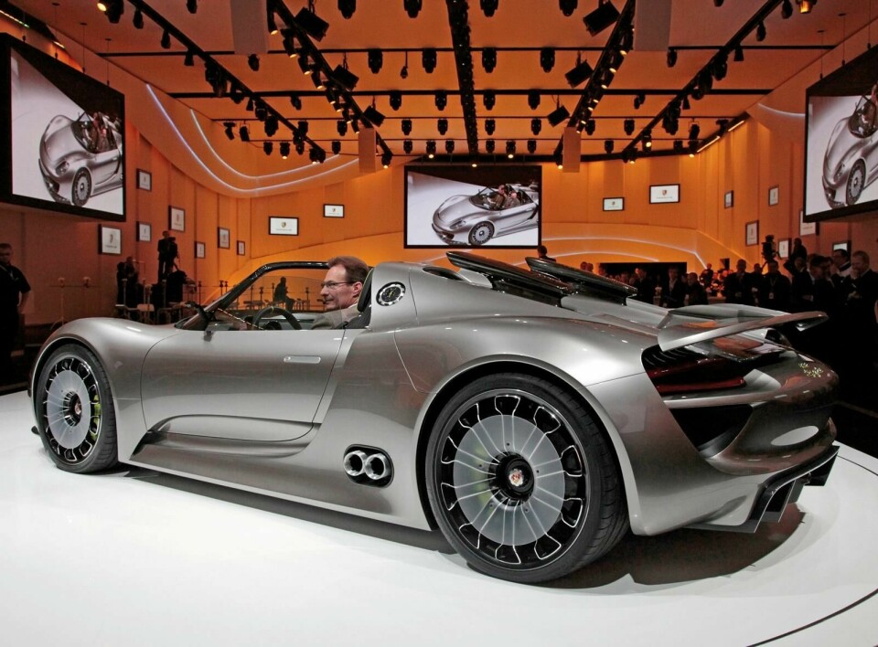 Lala strictly verboten: the Porsche 918 Spyder Concept porsche-918-spyder-concept-02