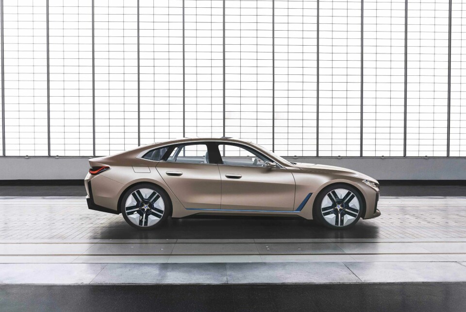 BMW Concept i4 P90384989_highRes_bmw-concept-i4-02-20