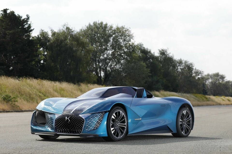 The latest evolution of the E-Tense concept series DSXE-TENSE-01.jpg