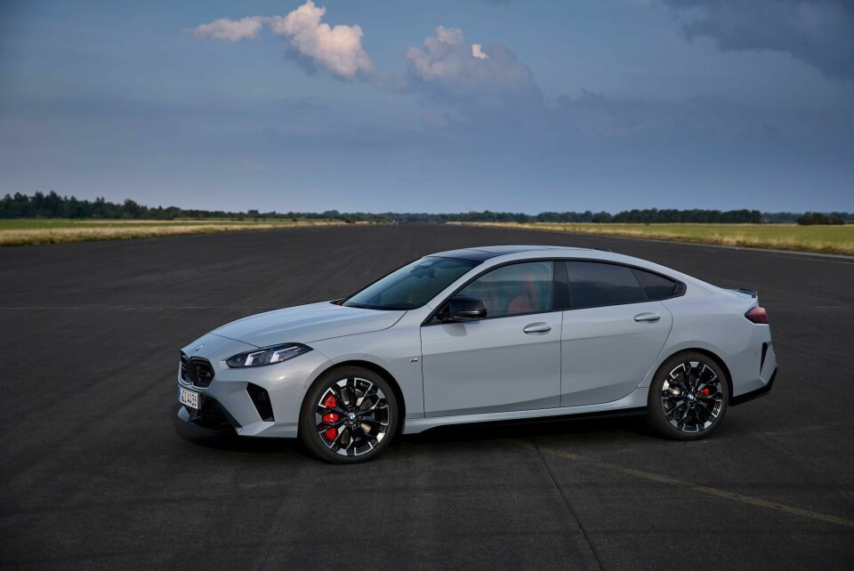The new BMW M235 Gran Coupe P90572416_highRes_the-new-bmw-m235-xdr