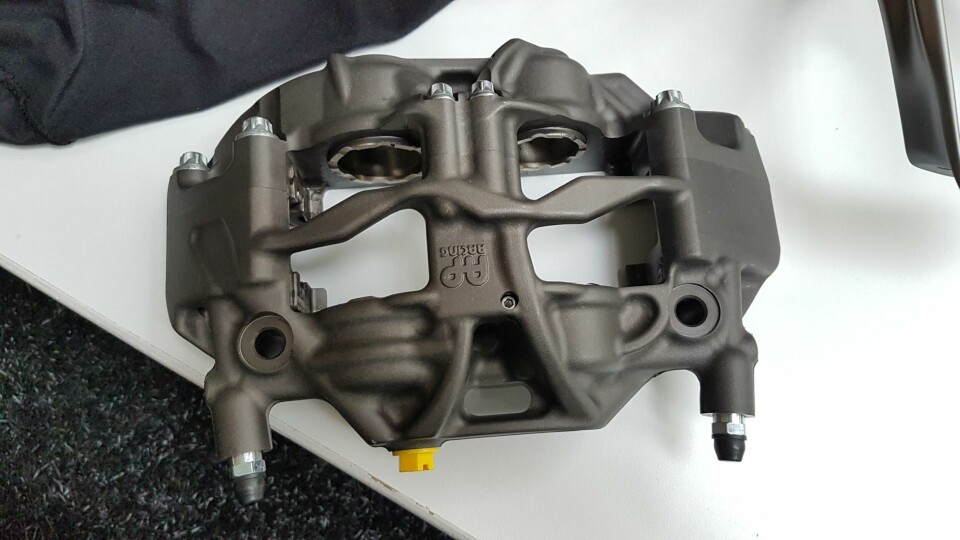 A purely generative-designed brake calliper BAC Mono 2020_AP generative calliper