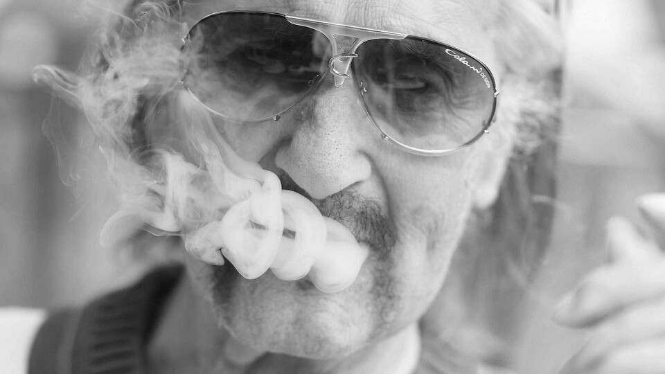 Typical view of Luigi Colani: wreathed in cigar smoke Typical view of Luigi Colani: wreathed in cigar smoke