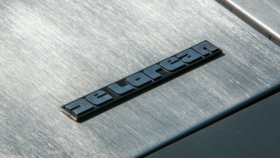 DeLorean Rustproof Body font The DeLorean DMC-12 is a car manufactured by DeLorean Motor Company (DMC) between 1981 and 1982