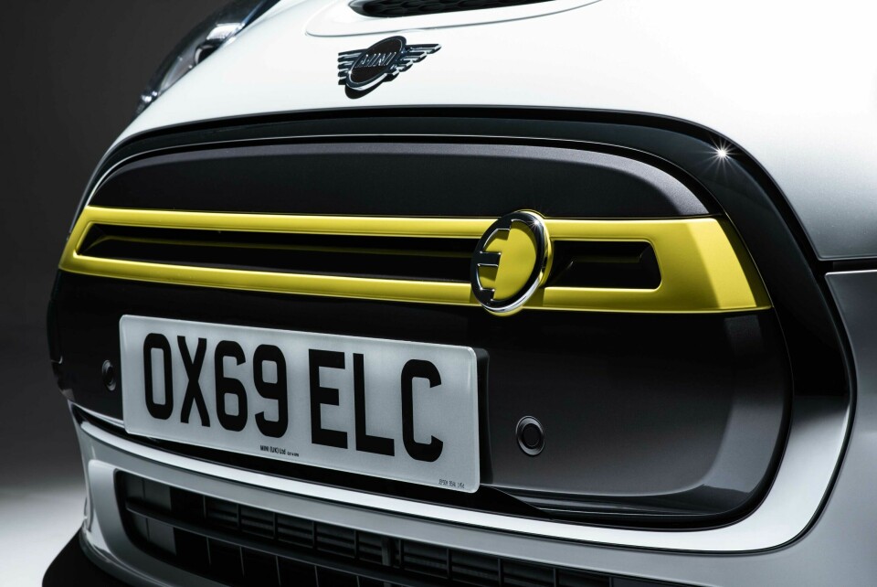Mini Electric - closed grille Mini Electric - closed grille
