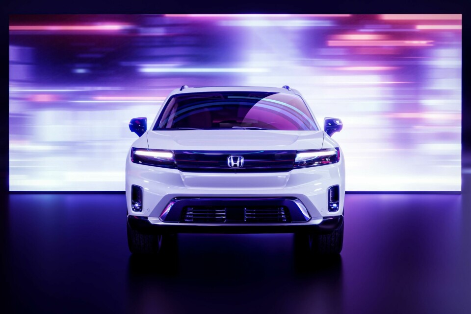 The boxy front end is partly inspired by its much smaller sibling, the Honda e 04 2024 Honda Prologue Styling Reveal