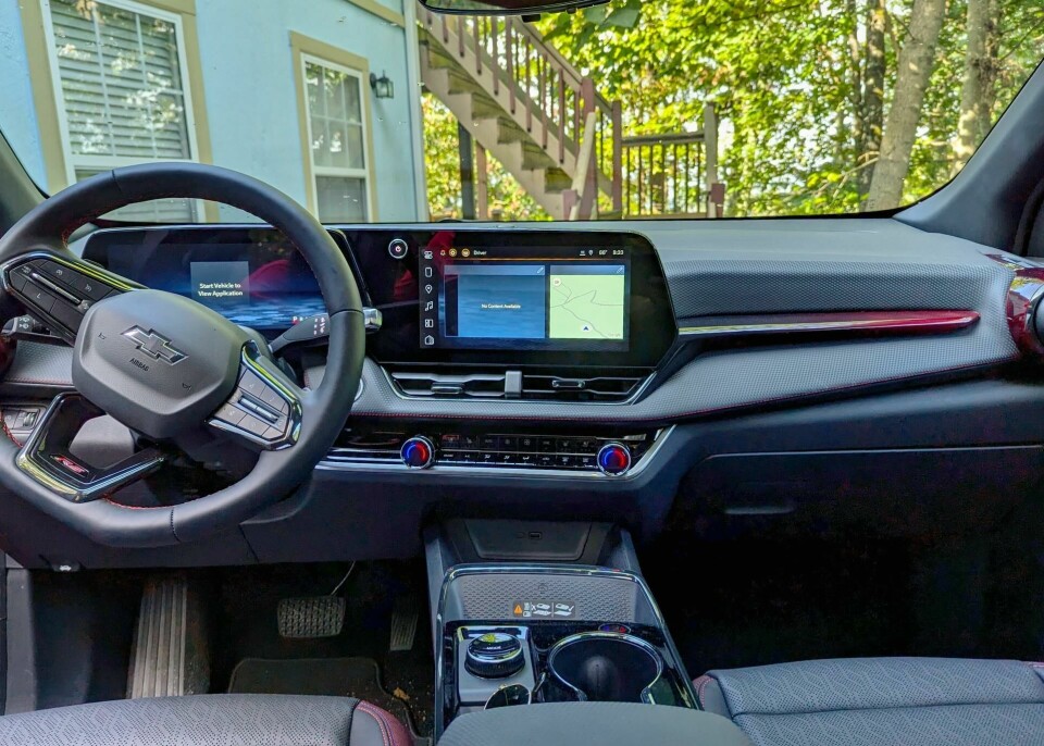 Chevy Equinox cabin Chevy Equinox interior 5