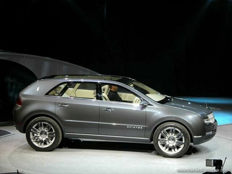 Design Review: Lincoln Aviator concept Lincoln Aviator7326