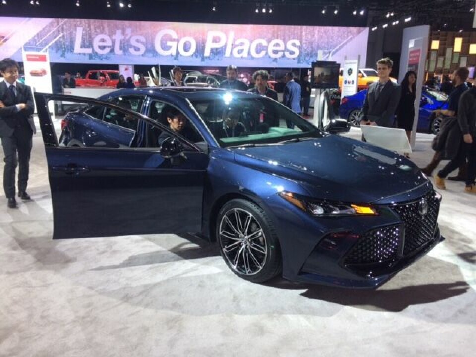 Detroit 2018: Compact saloons stay classy?