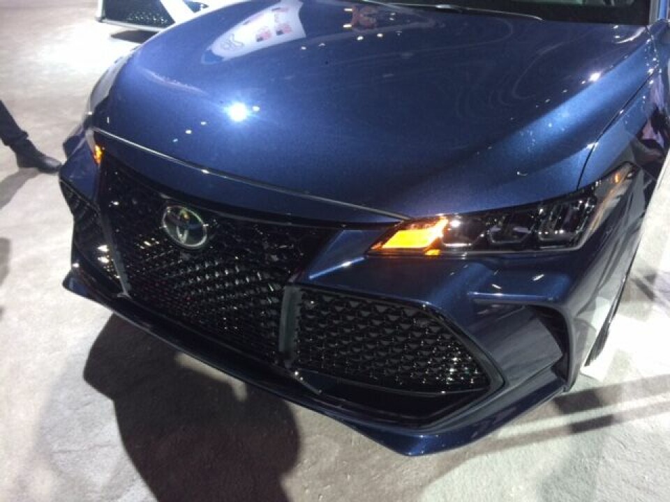 Detroit 2018: Compact saloons stay classy?