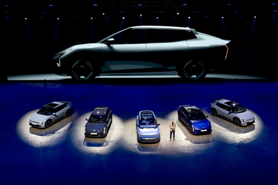 Karim Habib on stage with the latest batch of EVs KIA EV line up