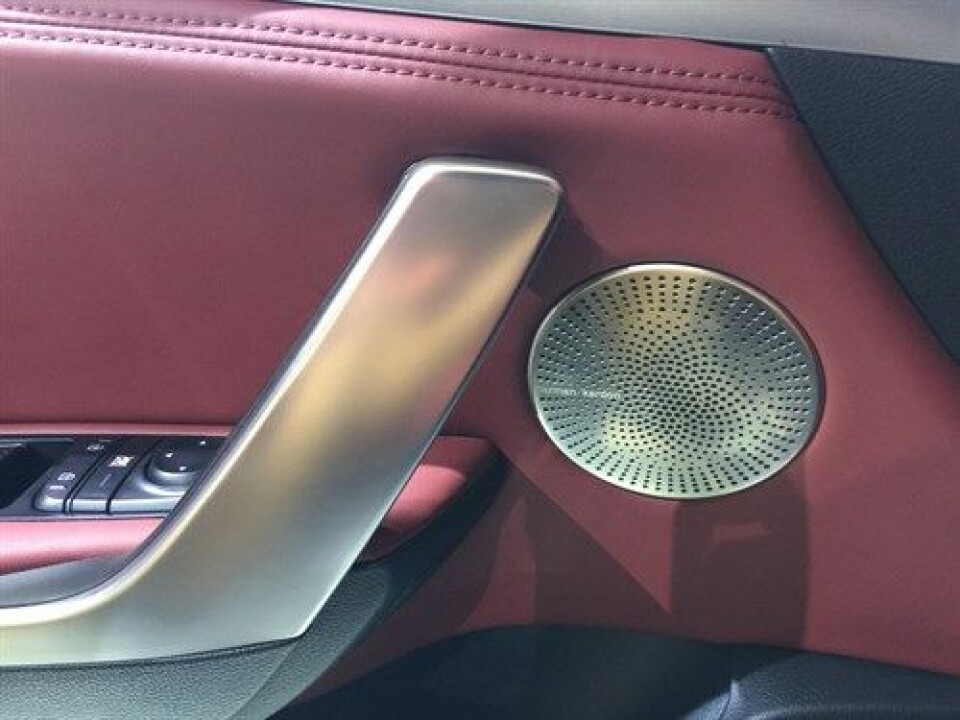Detroit 2017: Trend – upscale speaker grilles Kia Stinger Harman Kardon Web