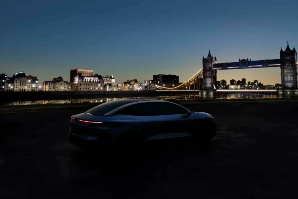 Spy the 3D illuminated Zeekr logo at the rear 6Zeekr 007