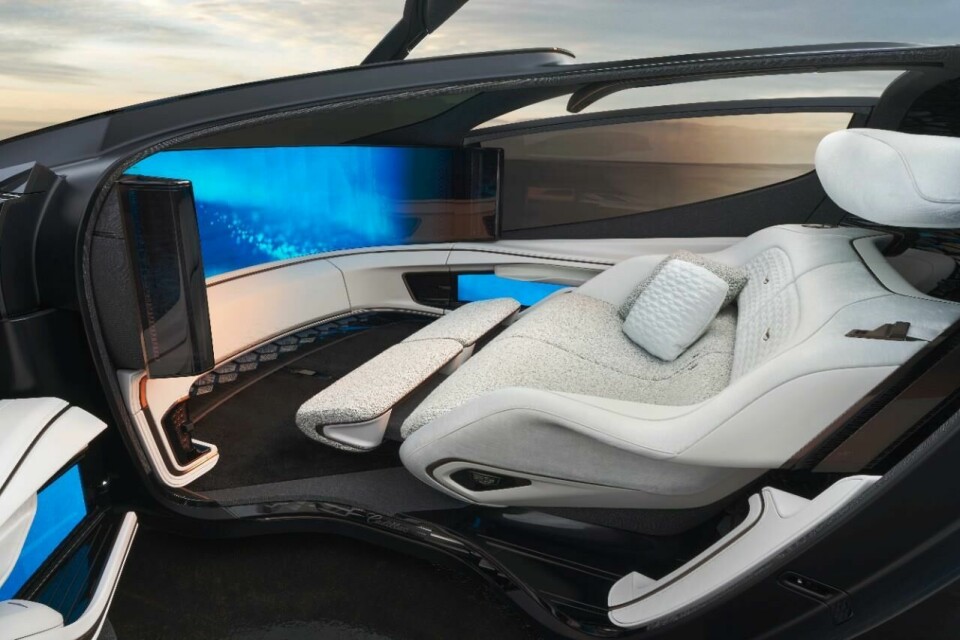 Cadillac InnerSpace concept interior