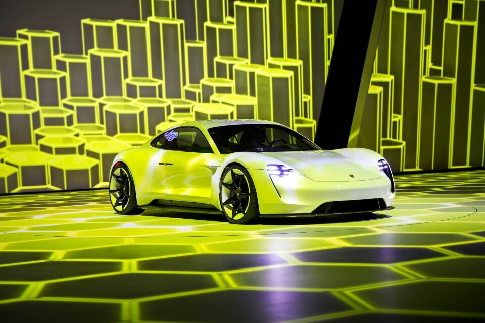 Design Review: Porsche Mission E concept Porsche Mission E 01