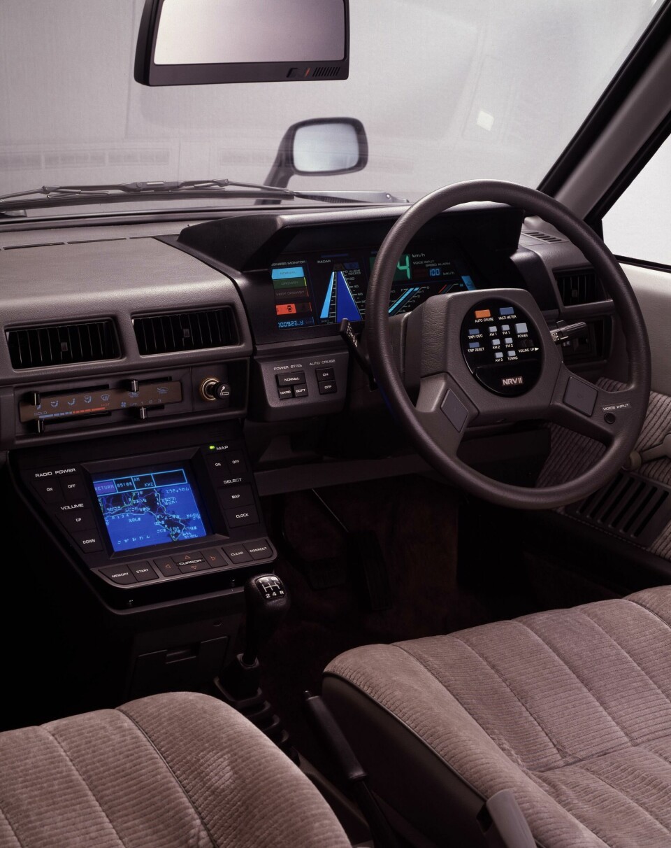 An accurate assessment of future interior layouts Nissan NRV II concept 19830013