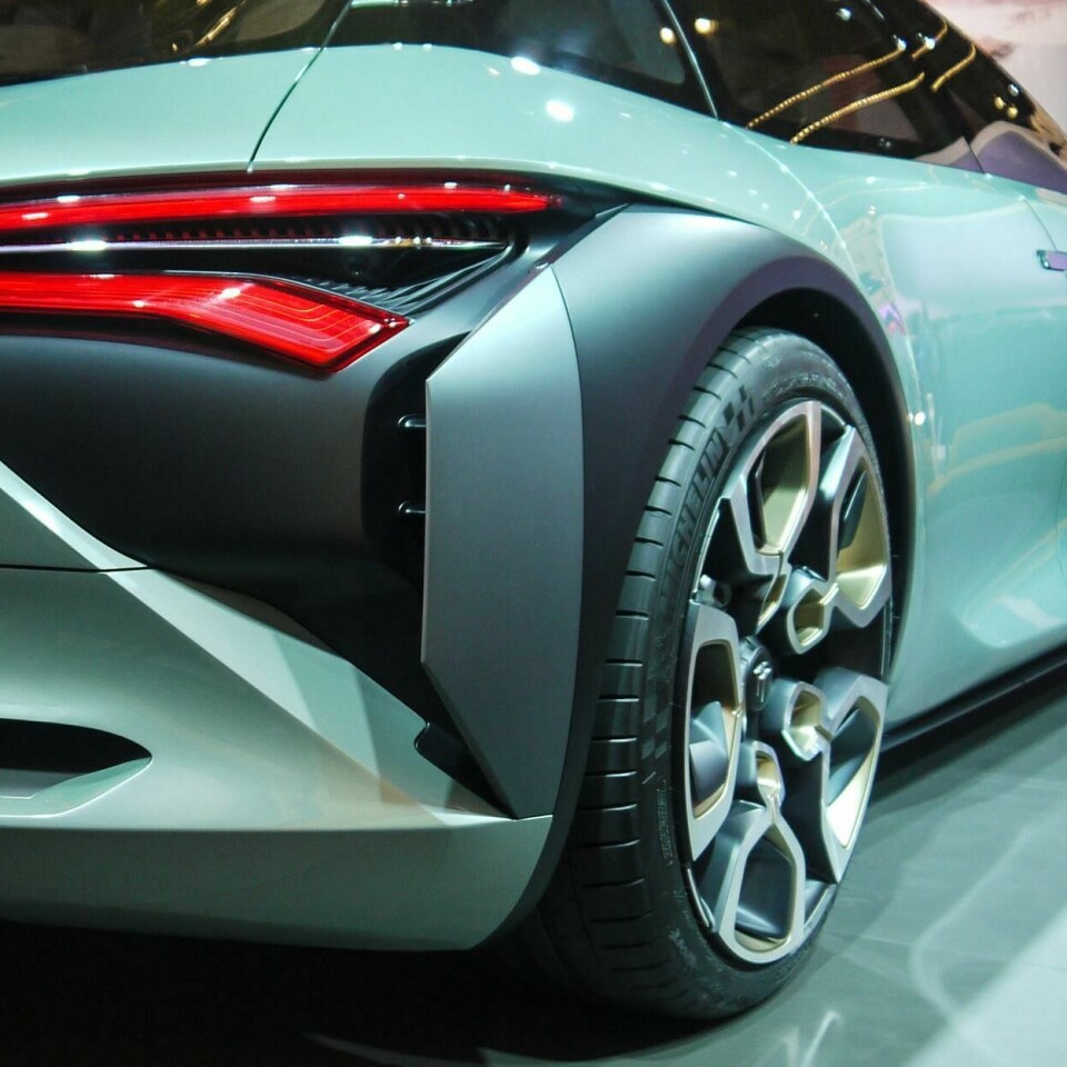 Paris 2016: Citroën CXperience is as sharp as citrus Citroen Cxperience 3