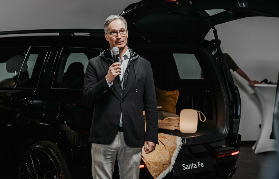 Eduardo Ramirez promoted at Hyundai Eduardo Ramirez with the Hyundai Santa Fe at Car Design Event 2024
