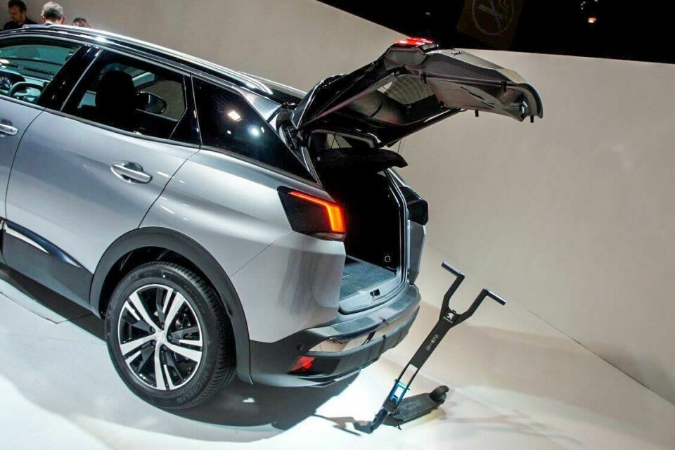 First Sight: Peugeot 3008 Peugeot 3008 Reveal 1