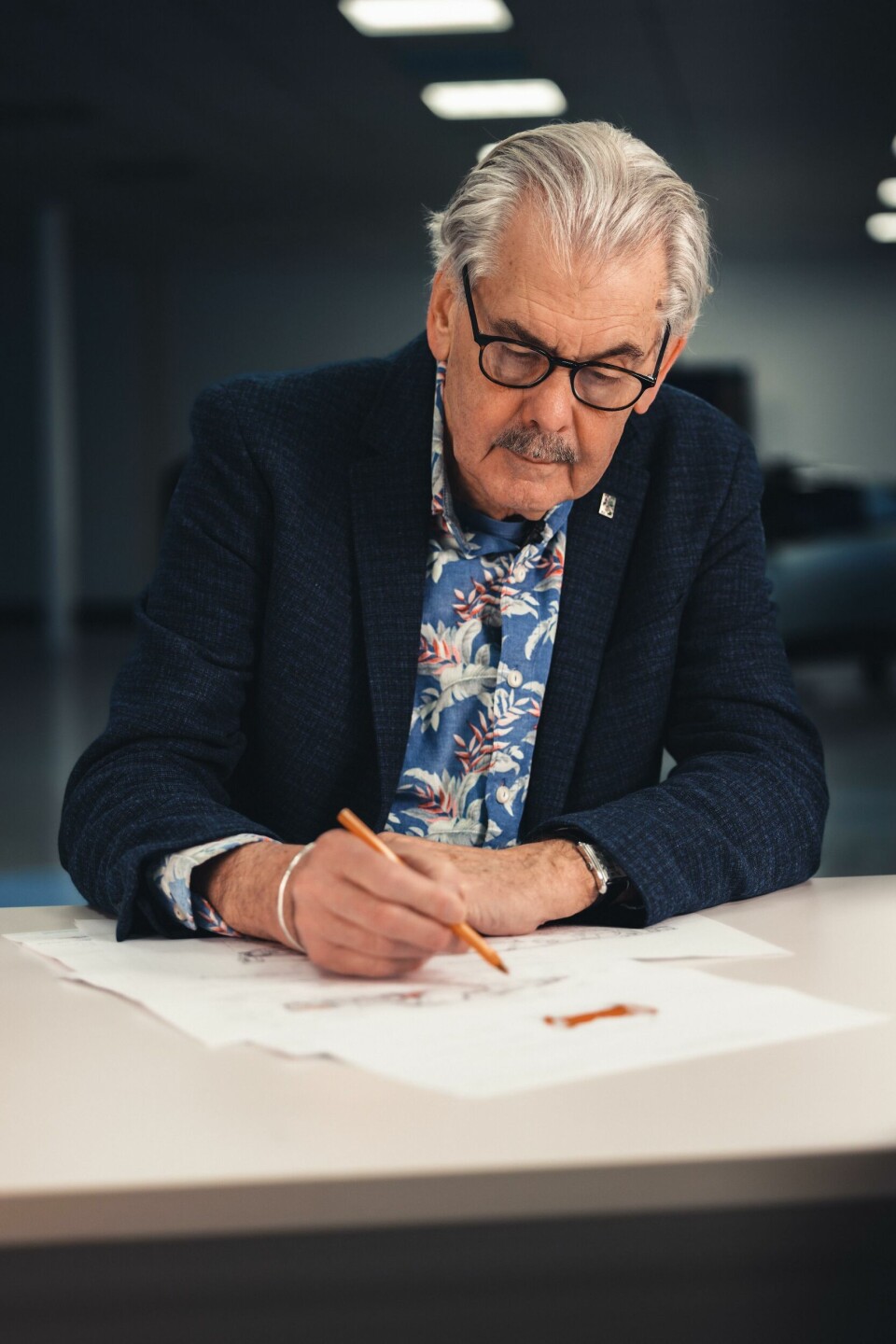 Gordon Murrary with biro in hand Gordon 2