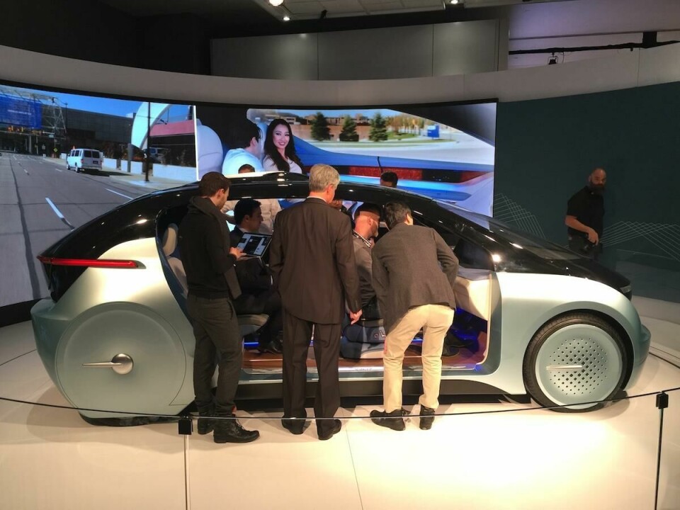 Detroit 2017: Yanfeng’s autonomous showstopper 1 Xim17 Mobbed Mode At Show
