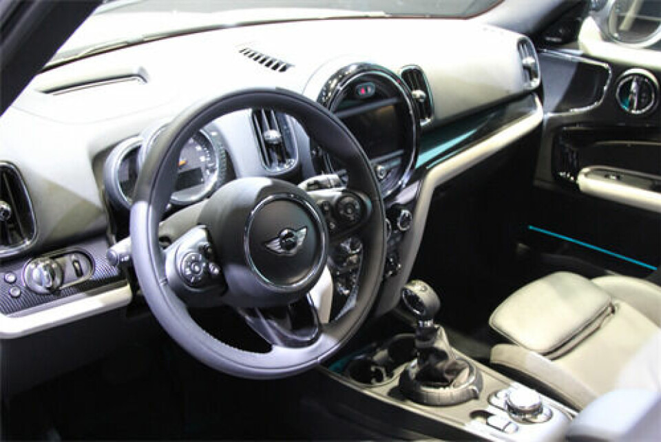 LA 2016: Mini Countryman is bigger but not better Mini Countryman Web 5
