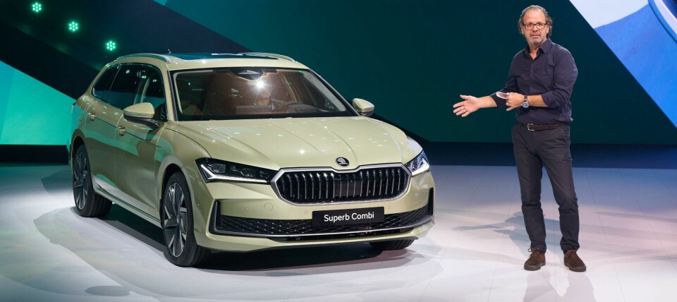 Watch: Skoda launches fourth-gen Superb Skoda Superb Combi hero