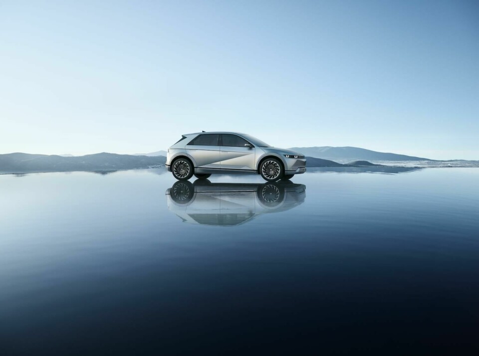 Hyundai opts for contrast with Ioniq 5 Hyundai Ioniq 5 exterior 2