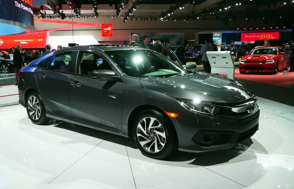 LA 2015: 2016 Honda Civic is designed for a market in which more is more honda-civic-1