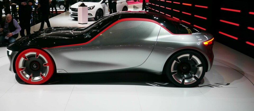 Geneva 2016: Opel GT is the unanimous car of the show opel-gt-2