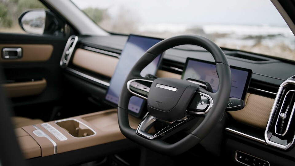 The central arm rest is spacious 2025-02-04 - Omoda & Jaecoo - Safari Recce-47