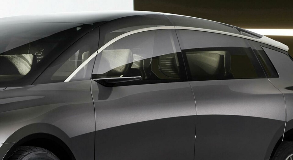 The lengthy strip of brightwork feels more Jean Michel Jarre than Walter Gropius Audi urbansphere_chrome_strip