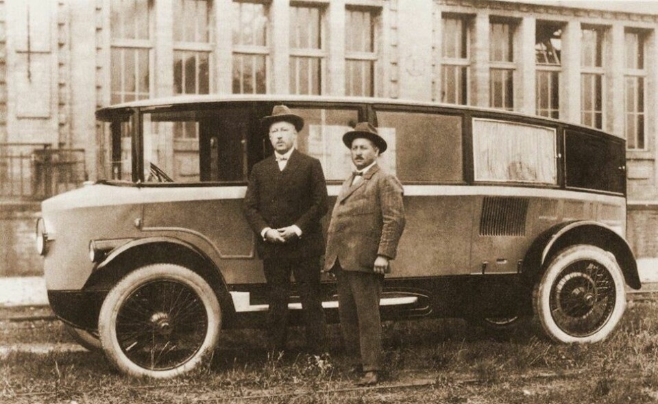 The 1924 Rumpler Tropfenwagen was well ahead of its time 1924_Rumpler_Tropfenwagen_Long