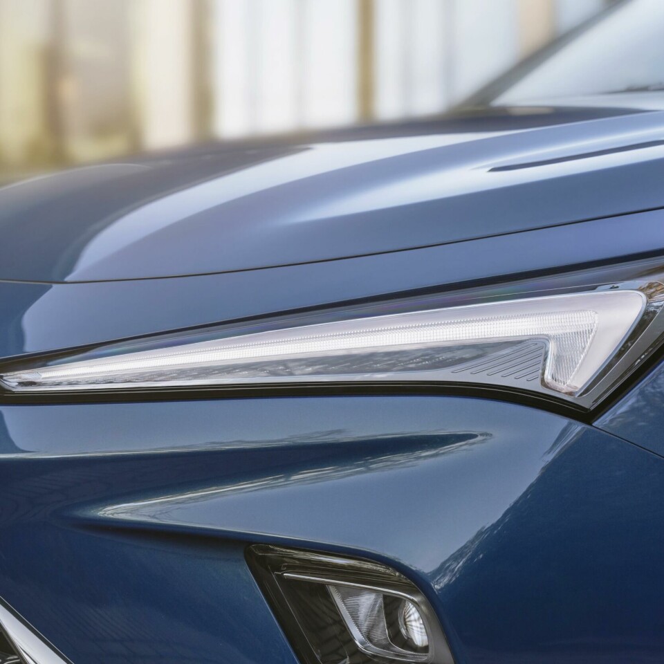 Buick Envista Avenir lighting detail 2024-buick-envista-avenir-007