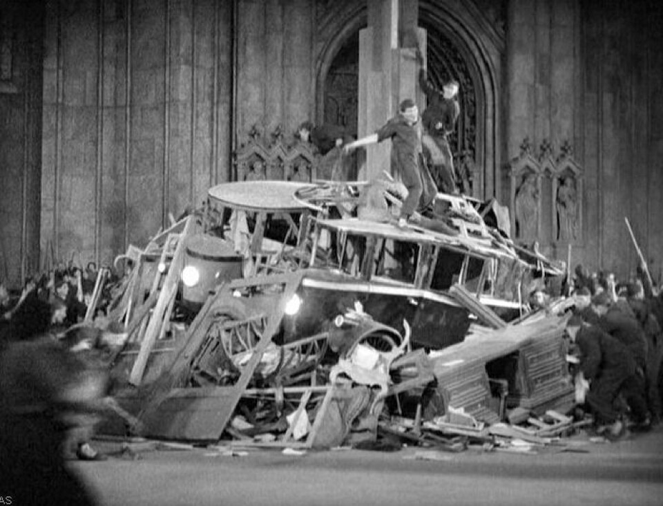 The Tropfenwagen’s film debut as a car of the future in the movie ‘Metropolis’. Several met their untimely end. Metropolis-Tropfenwagen
