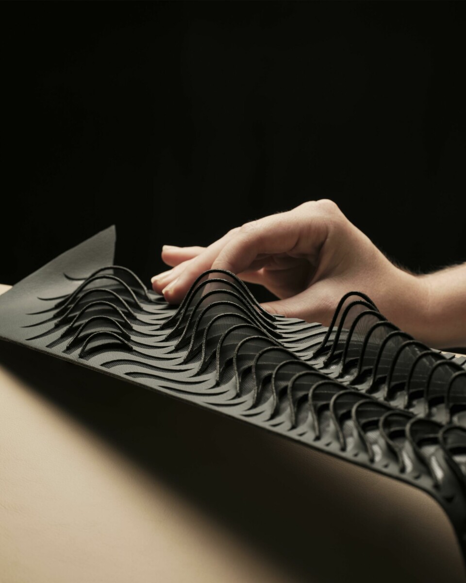 In true haute coutoure fashion, petals were painstakingly attached by hand Iris van Herpen Atelier - Craftsmanship process (6)