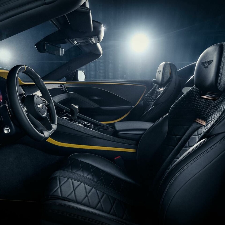 Interior wraps around passengers, luxury is at every touchpoint Bentley Mulliner Bacalar - 12