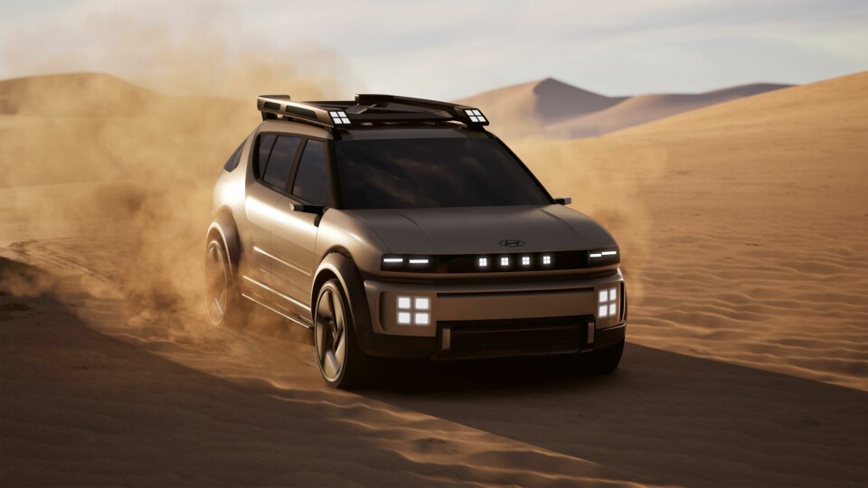 The DRG of the Initium is a strong presence on- or off-road Hyundai Initium concept03