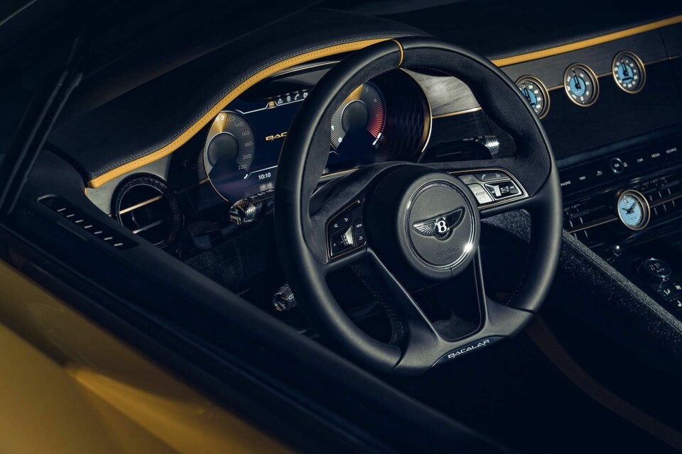Bacalar D-shaped wheel – fingertip controls at the ready Bentley Mulliner Bacalar - 14
