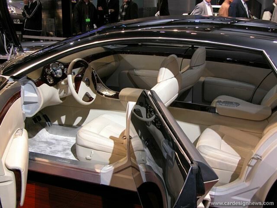 Concept Car of the Week: Cadillac Sixteen (2003) cad-sixteen4305.jpg