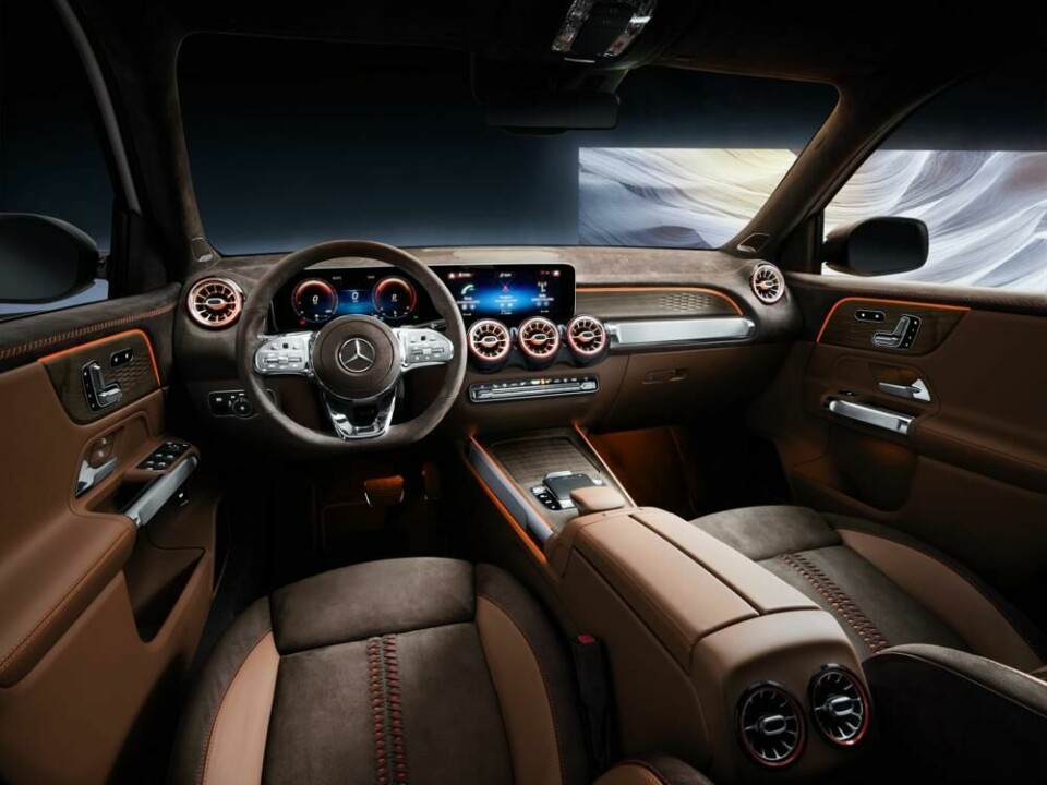 Shanghai 2019: Mercedes Concept GLB Merc GLB - interior dash.jpg